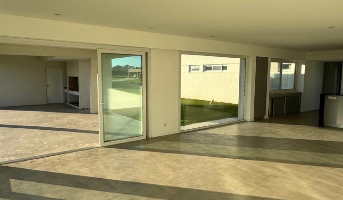 3 Habitaciones Habitaciones,3 BathroomsBanos,Barrio Cerrado,En Venta,1410