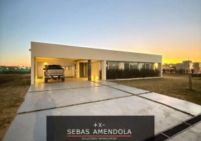 3 Habitaciones Habitaciones,3 BathroomsBanos,Barrio Cerrado,En Venta,1410