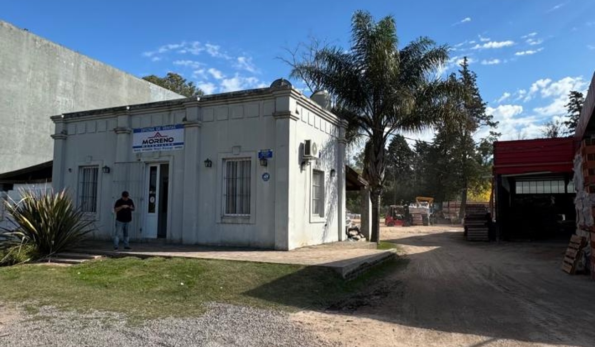 2 BathroomsBanos,Galpón / Salón de Eventos,En Venta,1412