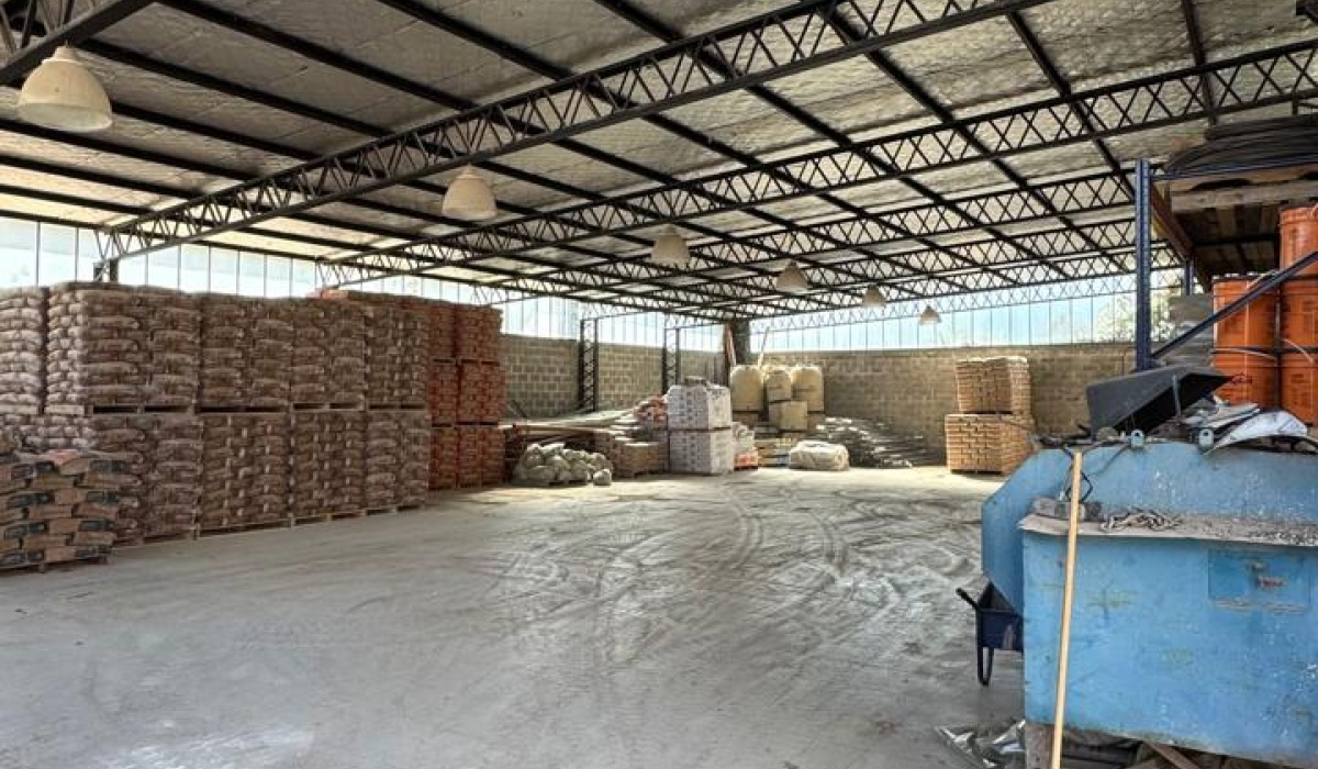 2 BathroomsBanos,Galpón / Salón de Eventos,En Venta,1412