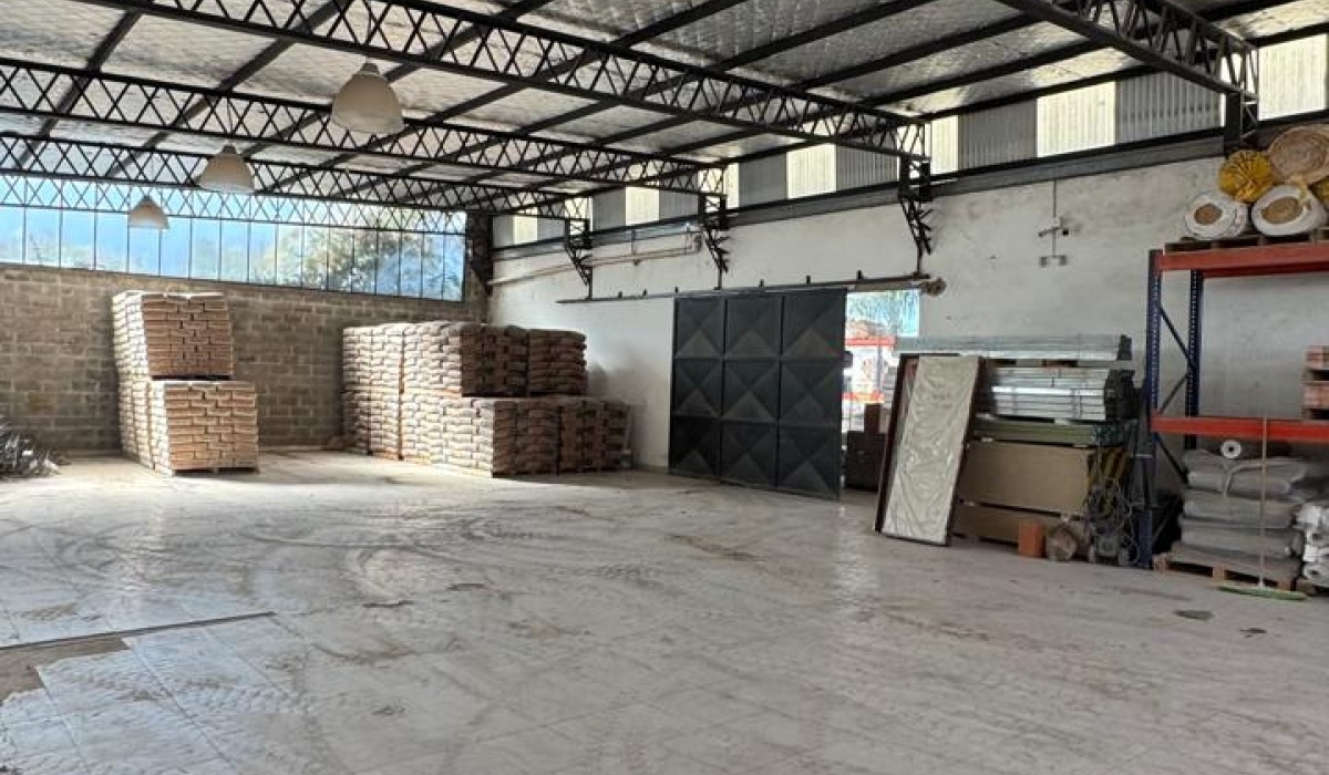 2 BathroomsBanos,Galpón / Salón de Eventos,En Venta,1412