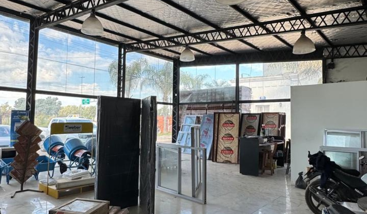 2 BathroomsBanos,Galpón / Salón de Eventos,En Venta,1412