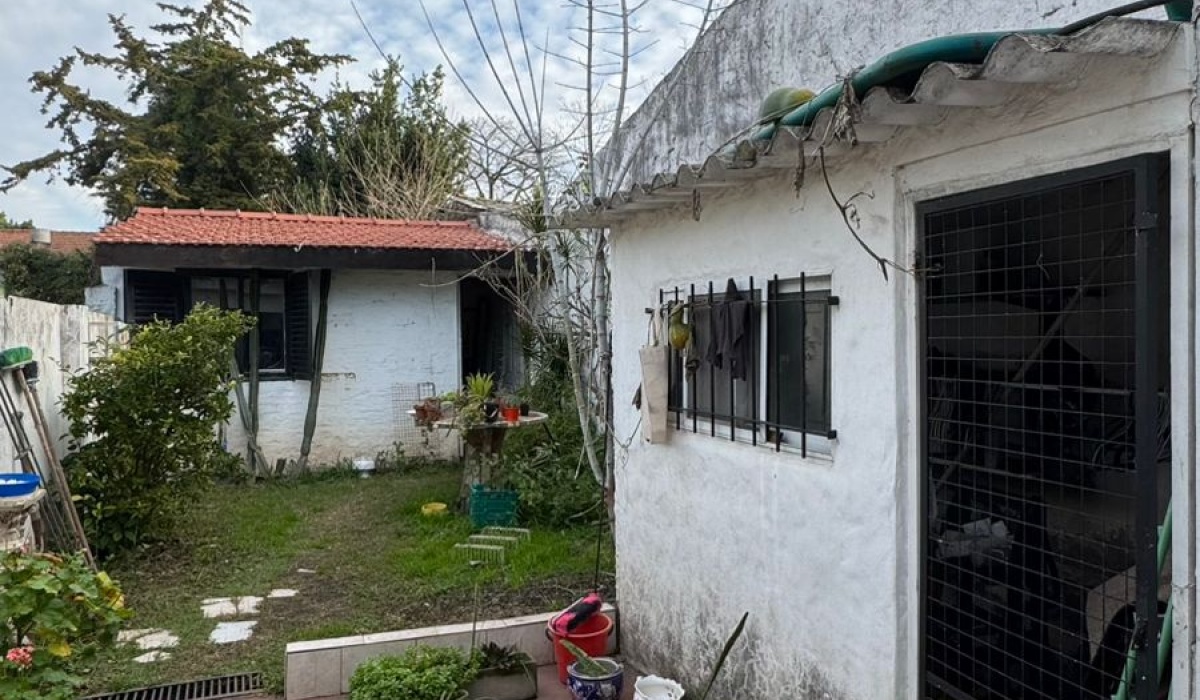 1 BañoBanos,Local,En Venta,1443