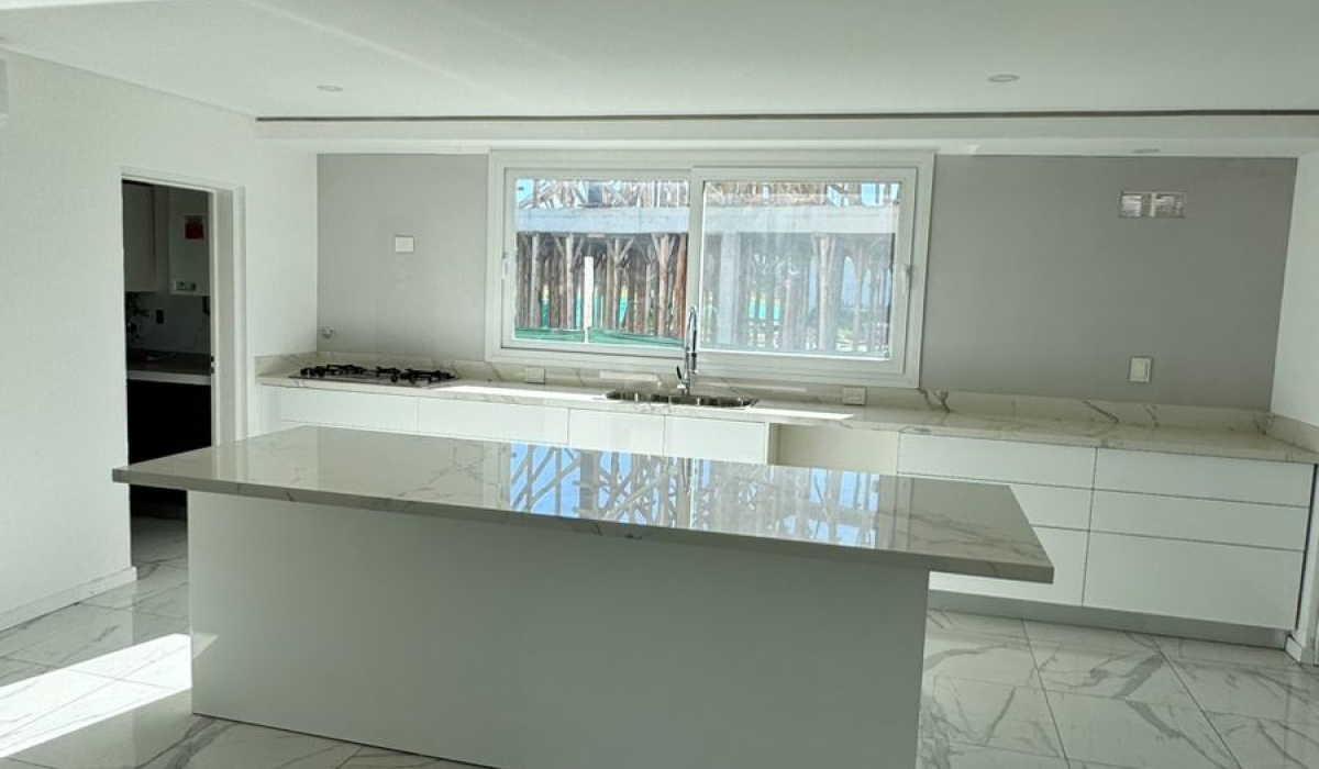 7 Habitaciones Habitaciones,6 BathroomsBanos,Barrio Cerrado,En Venta,1444