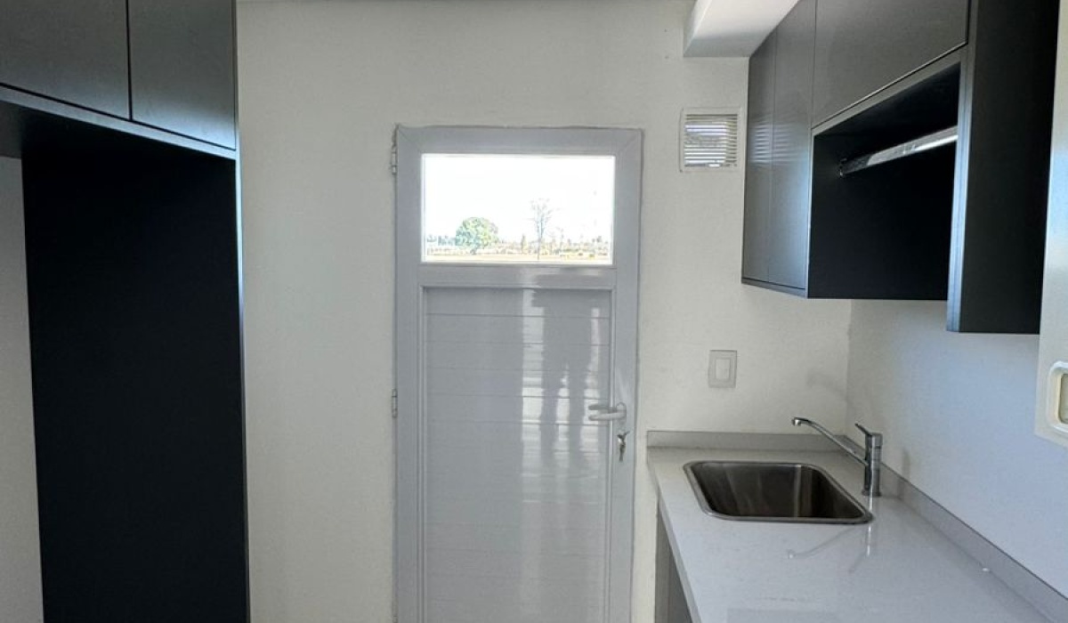 7 Habitaciones Habitaciones,6 BathroomsBanos,Barrio Cerrado,En Venta,1444