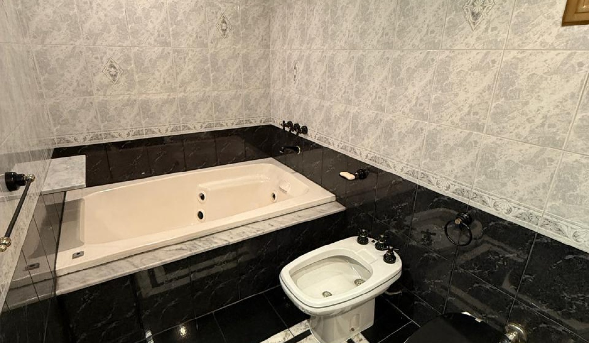 6 BathroomsBanos,Casa,En Venta,1450