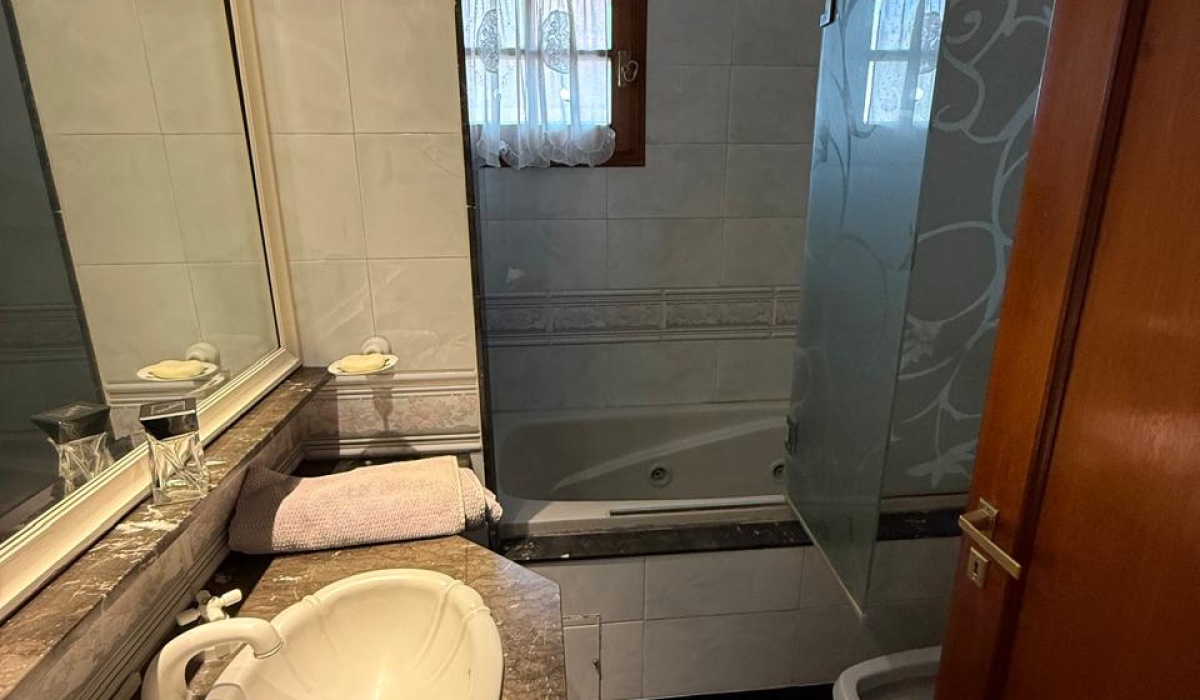 6 BathroomsBanos,Casa,En Venta,1450