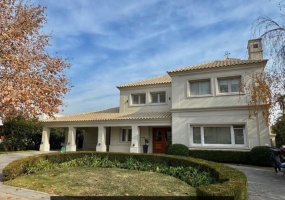 3 Habitaciones Habitaciones,3 BathroomsBanos,Barrio Cerrado,En Venta,1468