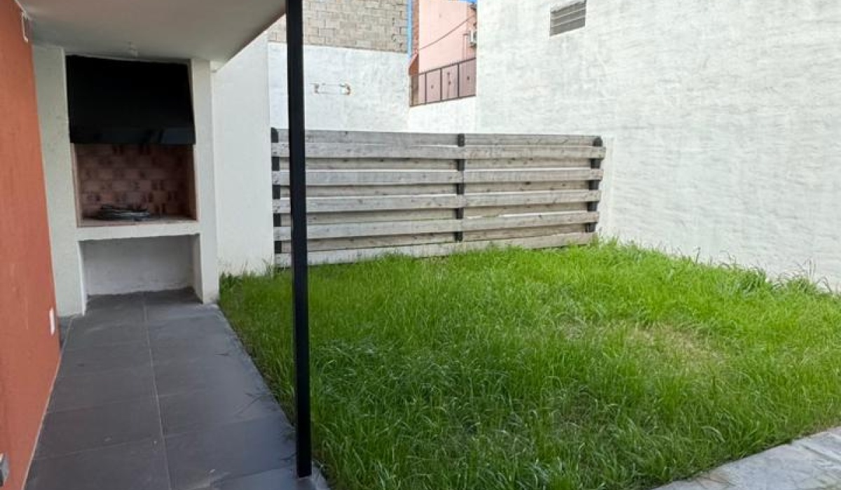 2 Habitaciones Habitaciones,2 BathroomsBanos,Depto,En Venta,1490